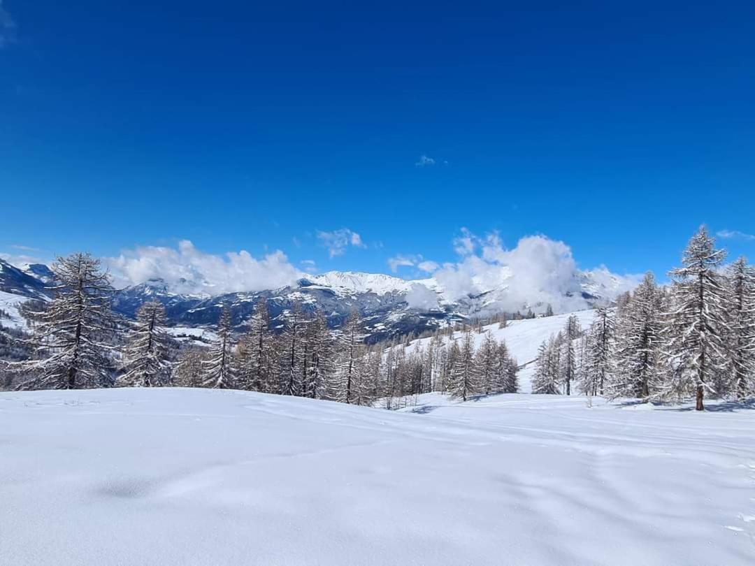 Appartement Pied Des Pistes Super Sauze Enchastrayes Exteriör bild