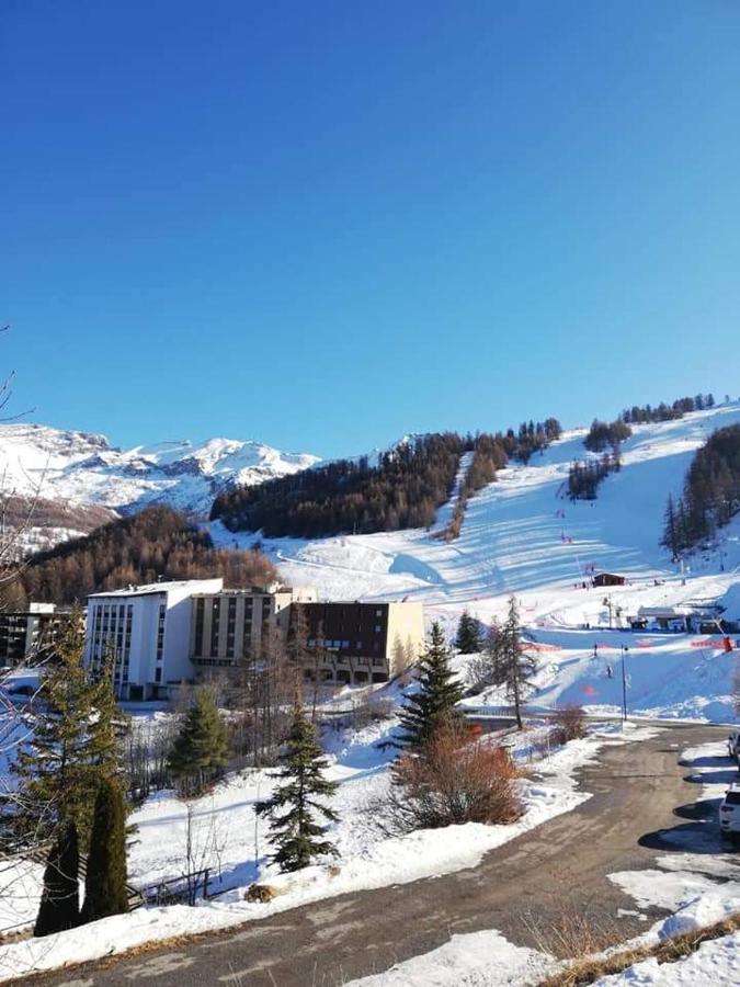 Appartement Pied Des Pistes Super Sauze Enchastrayes Exteriör bild